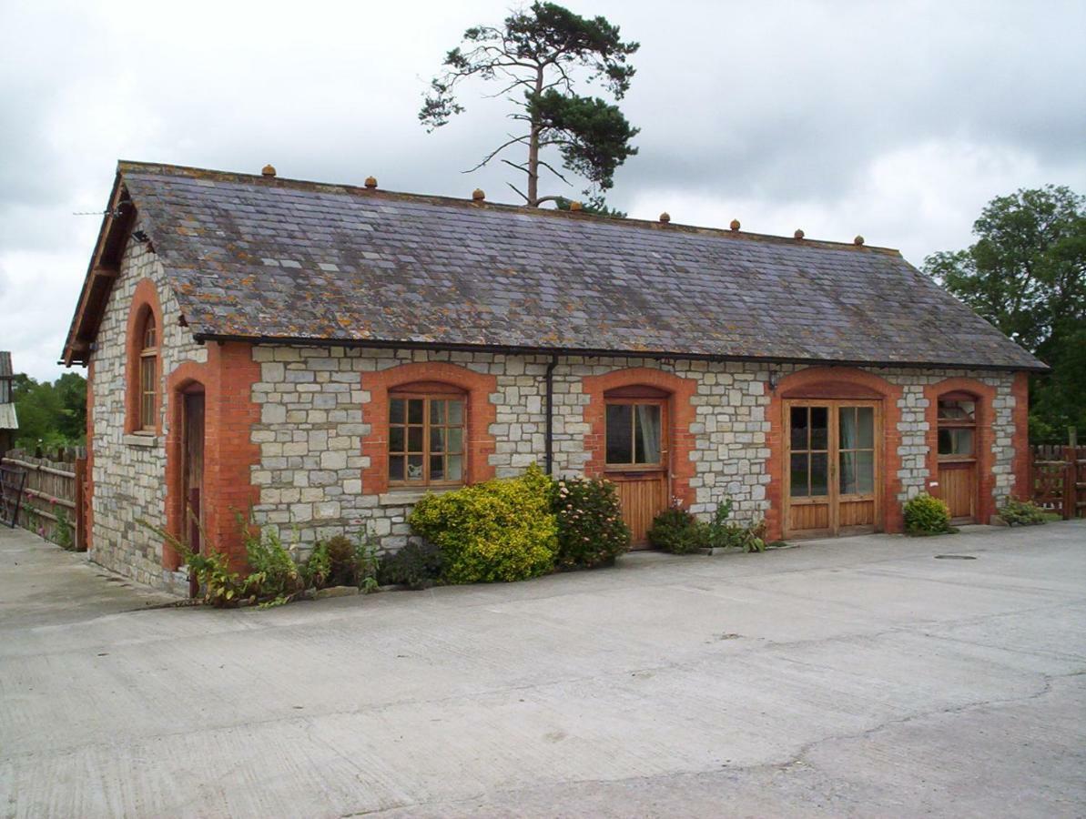 Вилла The Stables South Barrow Экстерьер фото